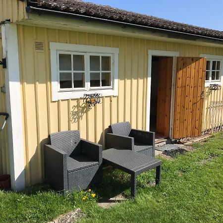 Gaeststuga I Loefsaeng Hajstorp Тёребуда Экстерьер фото