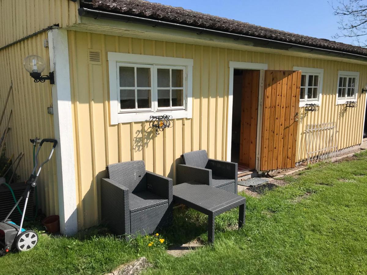 Gaeststuga I Loefsaeng Hajstorp Тёребуда Экстерьер фото